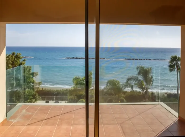 3 bedroom apartment  in Koinoteta Agiou Tychona, Cyprus