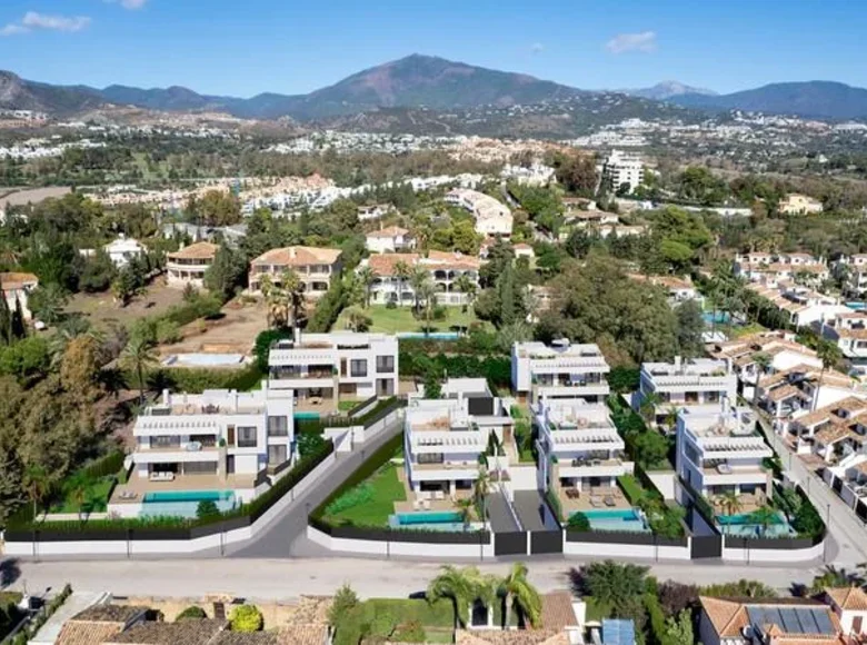3 bedroom villa 192 m² Estepona, Spain