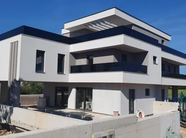 3 bedroom villa 236 m² Grad Pula, Croatia