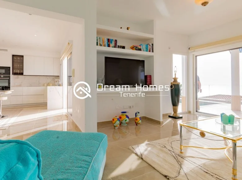 3 bedroom villa 395 m² Santiago del Teide, Spain