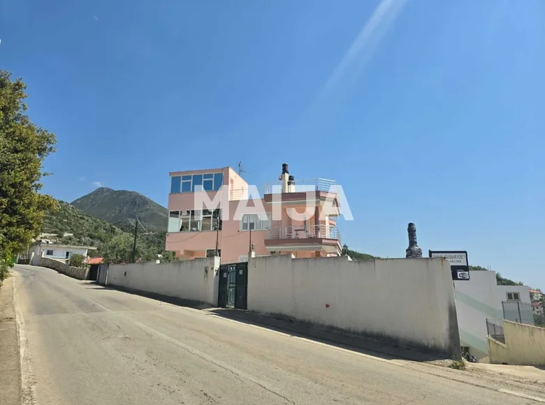 Apartamento 20 habitaciones 450 m² Gjilek, Albania