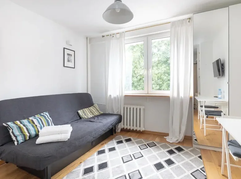 1 room apartment 18 m² in Warsaw, Poland