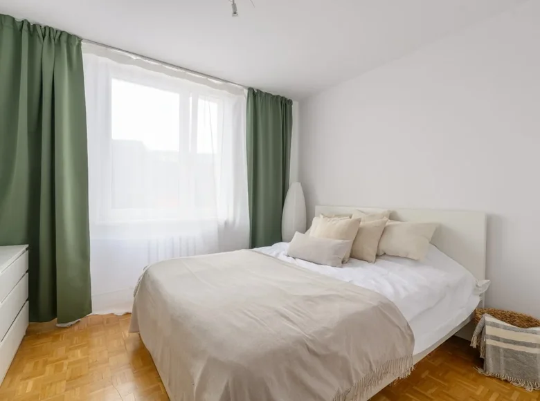 2 room apartment 47 m² Warsaw, Poland