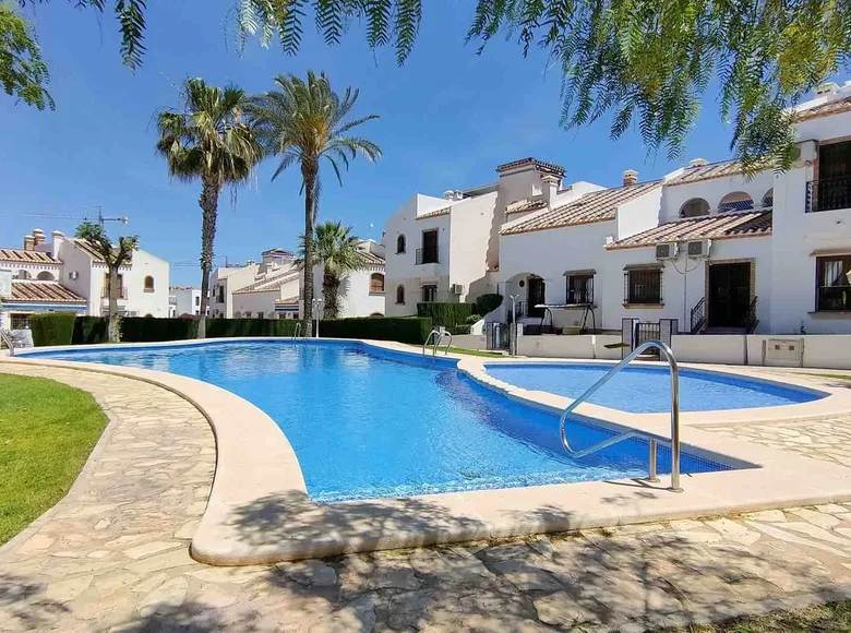 Bungalow z 2 sypialniami 68 m² Orihuela, Hiszpania