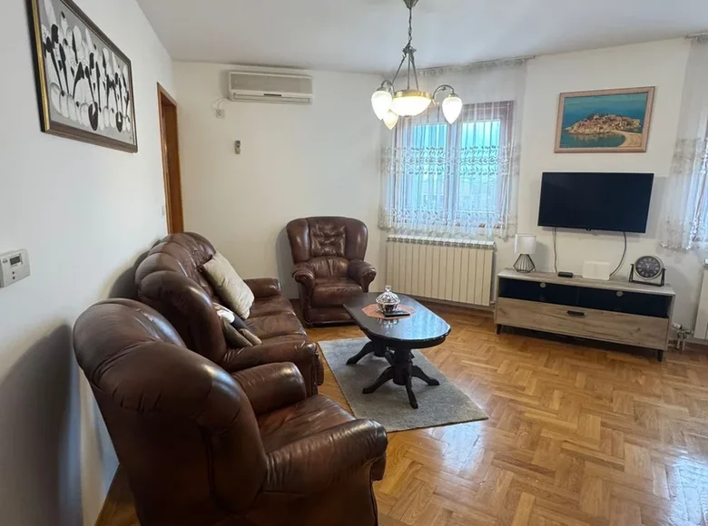 Wohnung 1 Schlafzimmer 57 m² in Bar, Montenegro