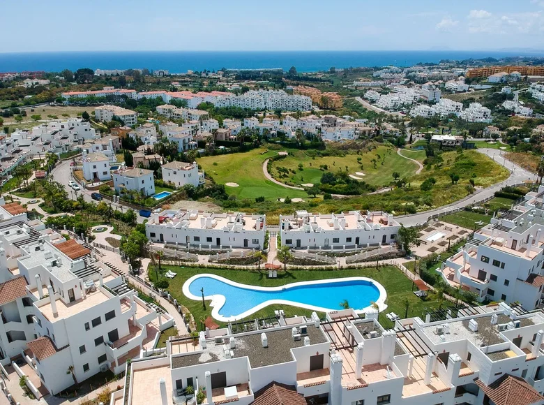 Mieszkanie 2 pokoi 117 m² Benalmadena, Hiszpania