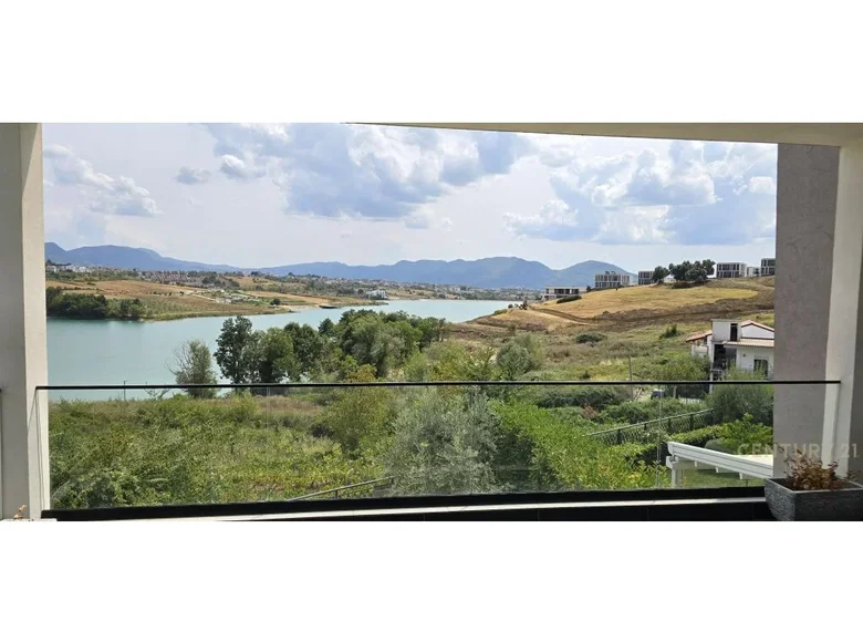 Вилла 6 комнат 373 м² в Farke e Vogel, Албания