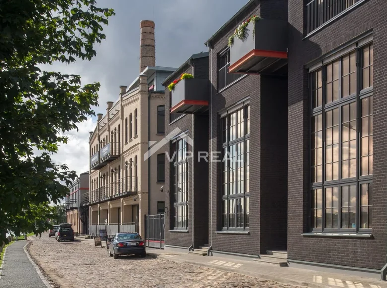 4 room house 326 m² Riga, Latvia