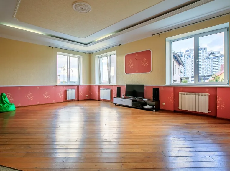 House 224 m² Minsk, Belarus