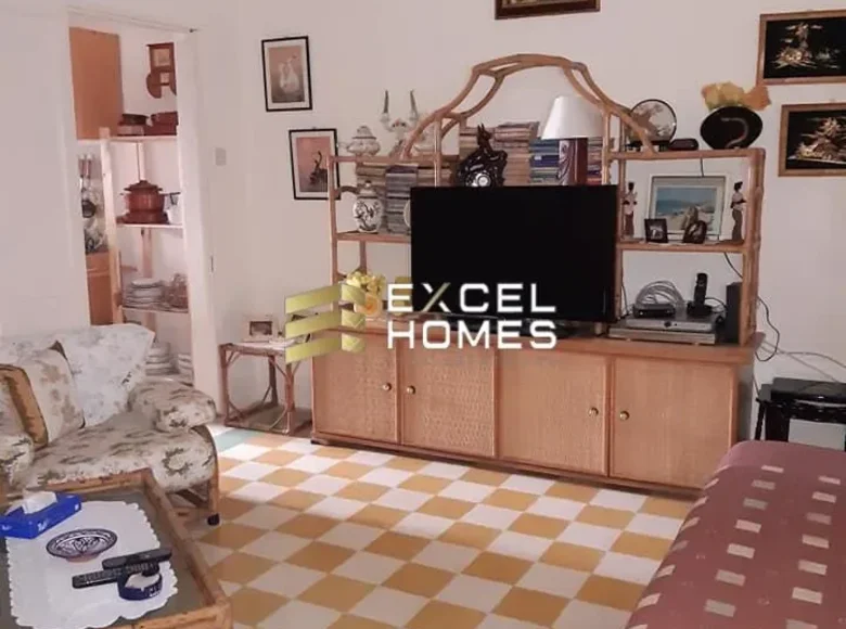 Квартира 2 спальни  Сент-Полс-Бэй, Мальта