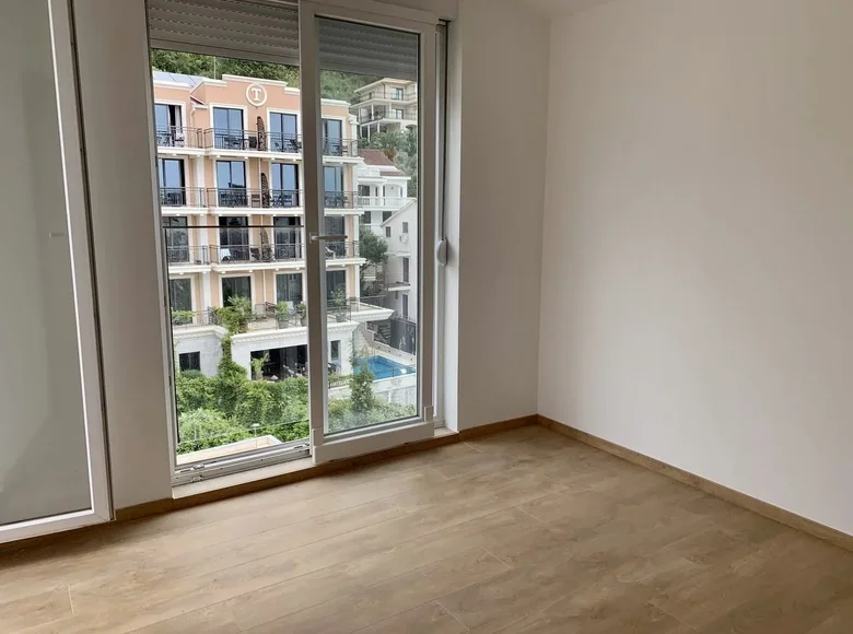 Mieszkanie 2 pokoi 61 m² Budva, Czarnogóra