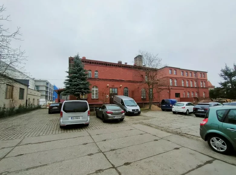 Geschäft 655 m² Gnesen, Polen