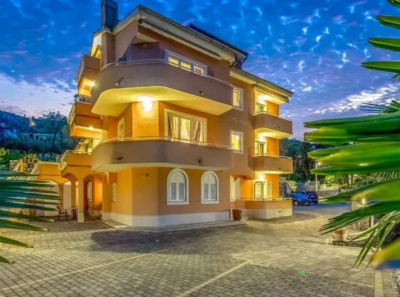 Haus 15 Schlafzimmer 700 m² Stadt Sankt Jakobi, Kroatien