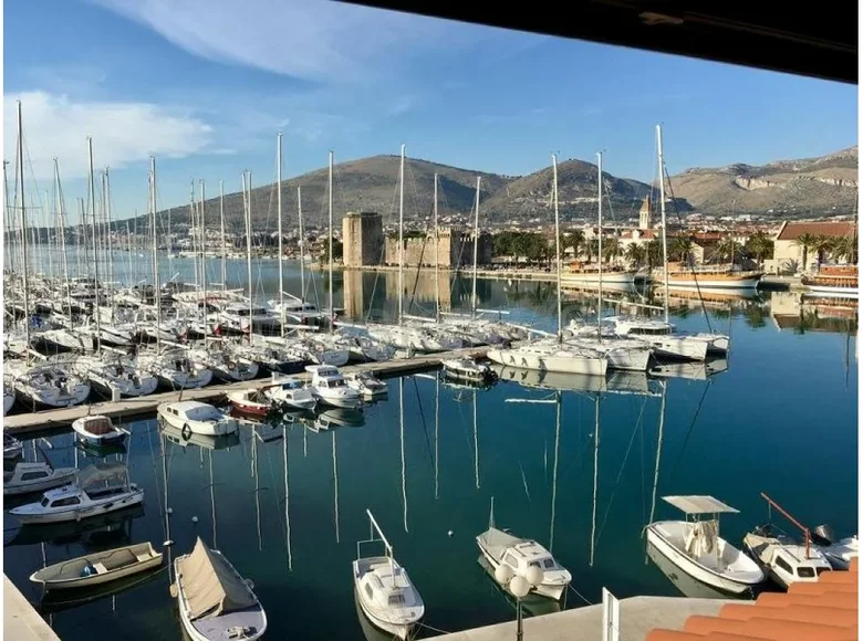Dom 3 pokoi 149 m² Grad Trogir, Chorwacja