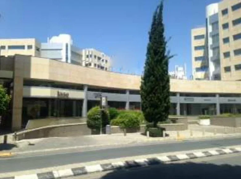 Boutique 100 m² à Agios Tychonas, Chypre