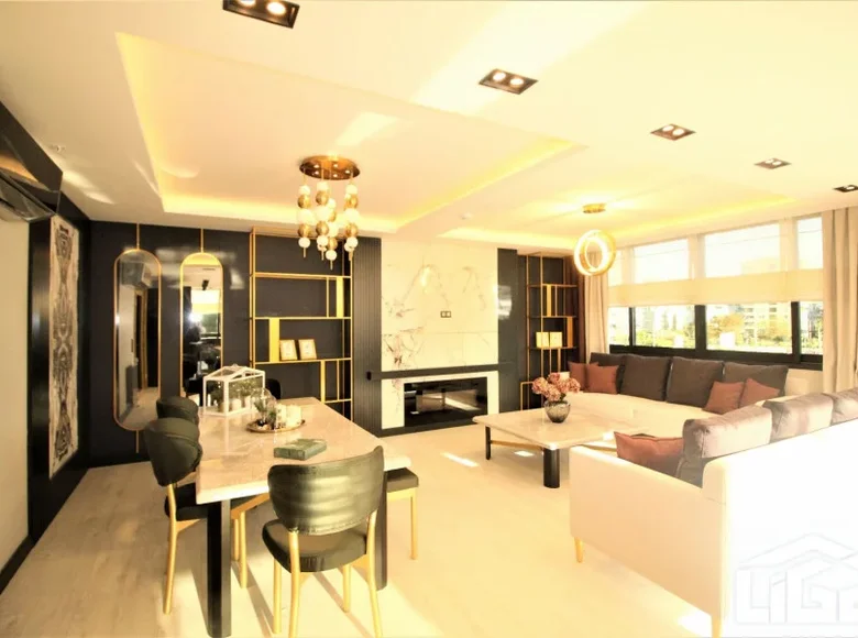6 room apartment 240 m² Erdemli, Turkey