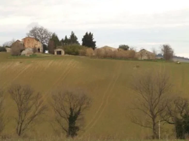 Casa 12 000 m² Terni, Italia