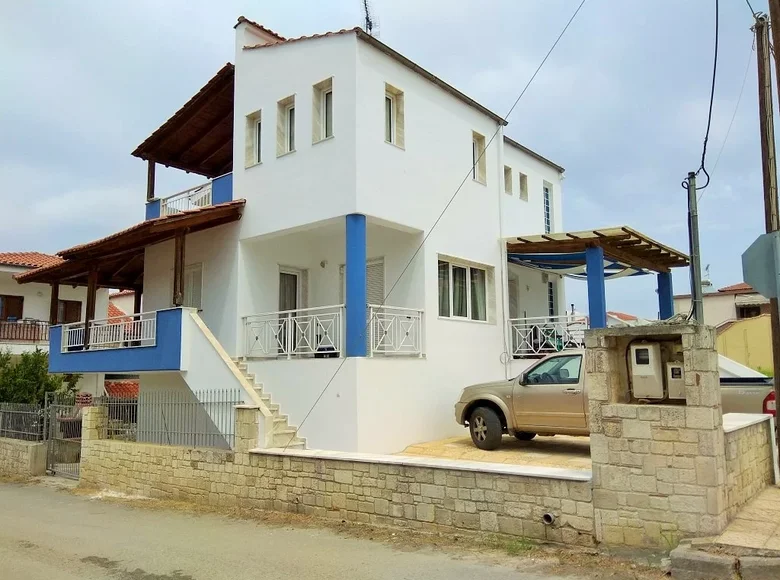 villa de 5 chambres 215 m² Nea Fokea, Grèce