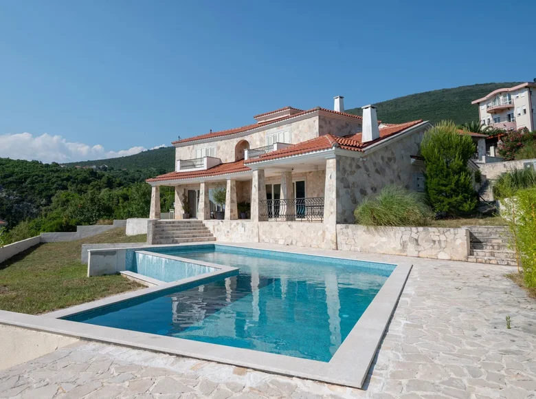 Villa de 6 pièces 228 m² Lustica, Monténégro
