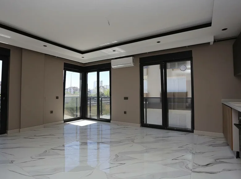 Duplex 4 chambres 135 m² Konyaalti, Turquie