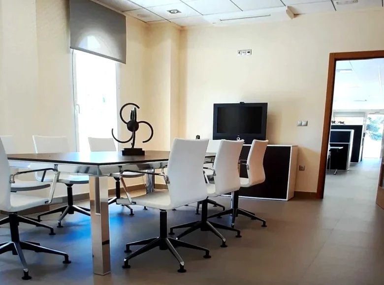 Commercial property 200 m² in Calp, Spain