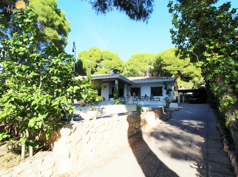 6 bedroom house  Dehesa de Campoamor, Spain