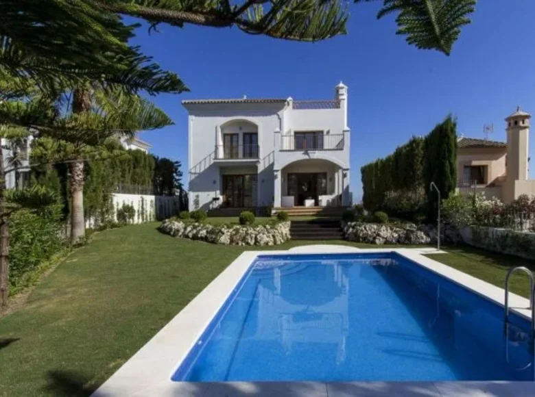 4-Schlafzimmer-Villa 295 m² Abadin, Spanien