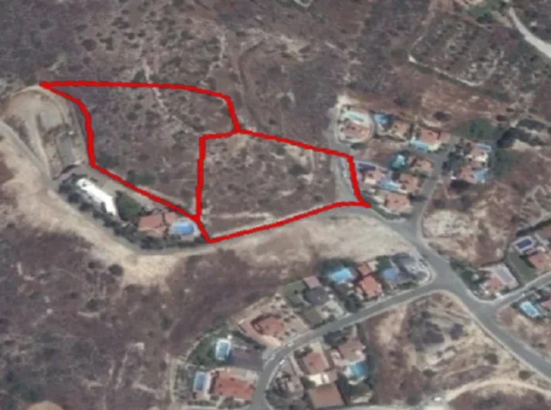 Atterrir  Koinoteta Agiou Tychona, Chypre