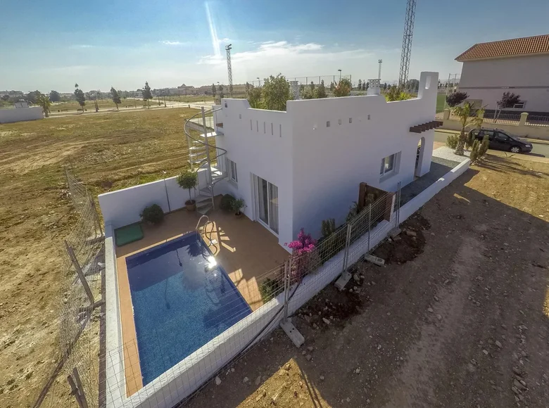 Villa de tres dormitorios 95 m² Los Alcazares, Španjolska
