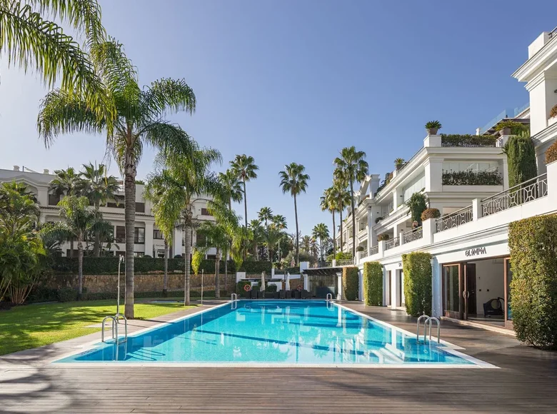 3 bedroom apartment 117 m² Estepona, Spain