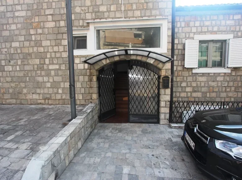 Квартира 2 спальни  Будва, Черногория