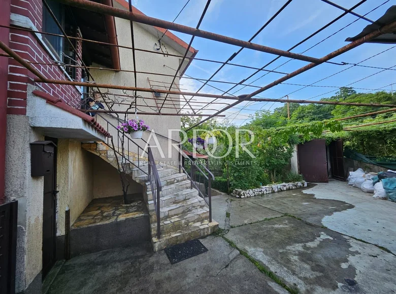 5 bedroom house 250 m² Marcelji, Croatia