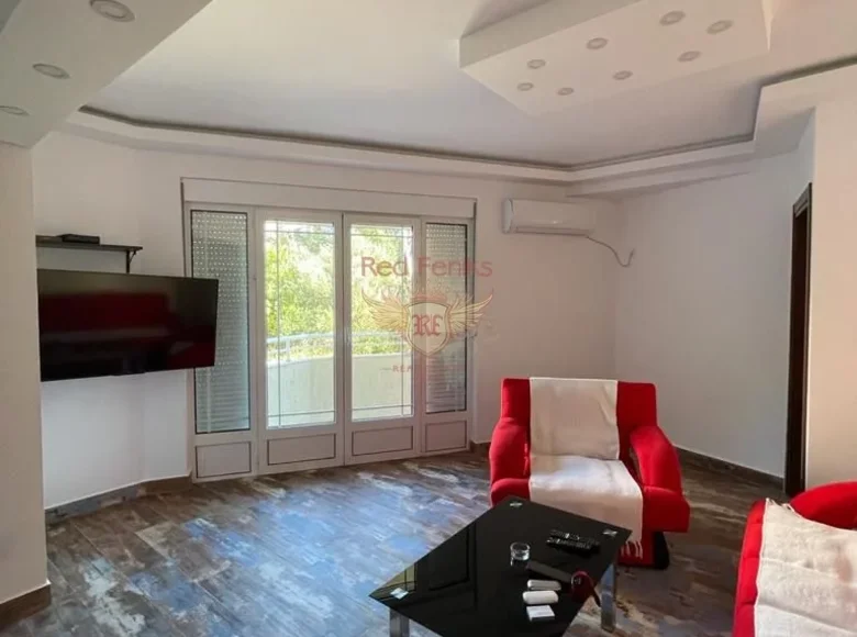 Mieszkanie 3 pokoi 100 m² Herceg Novi, Czarnogóra