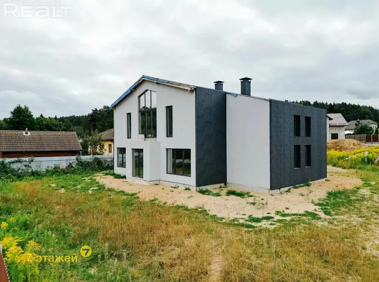 House 401 m² Ratamka, Belarus