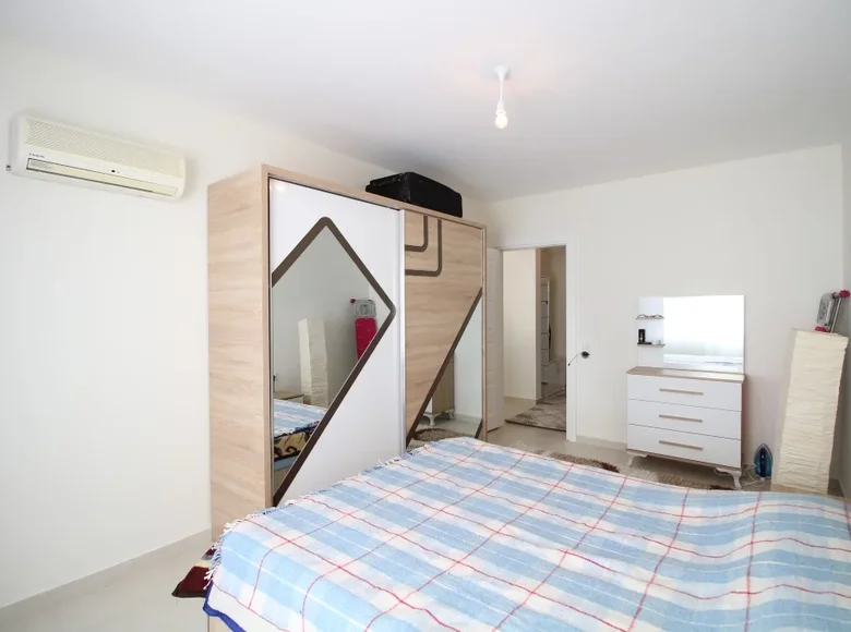Mieszkanie 2 pokoi 75 m² Alanya, Turcja