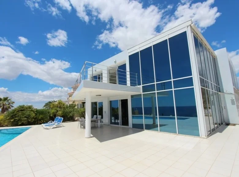 4 bedroom Villa 563 m² el Campello, Spain