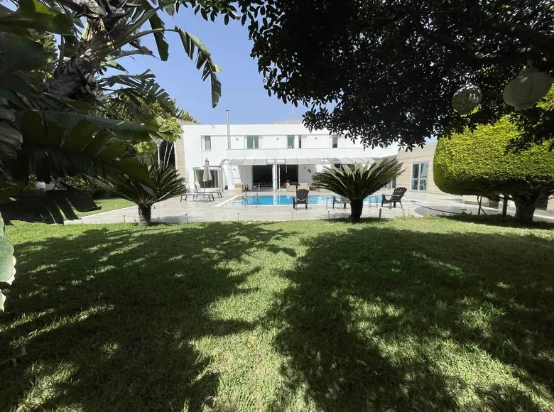 Dom 5 pokojów 460 m² w Latsia, Cypr