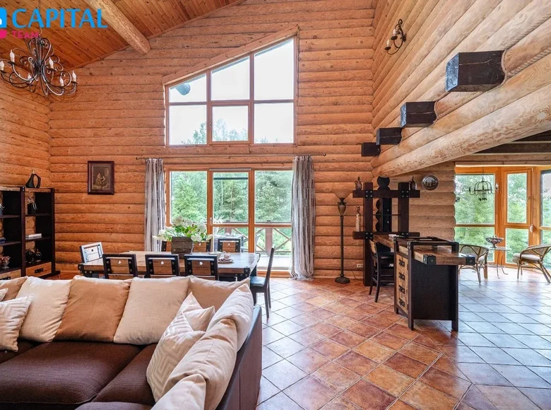 Casa 235 m² Stareine, Lituania