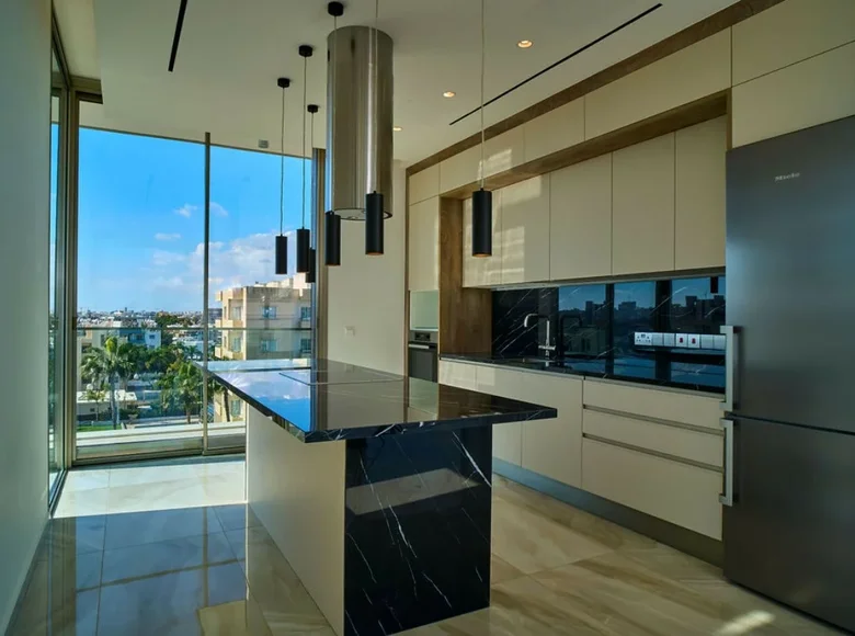 Apartamento 3 habitaciones 250 m² Limasol, Chipre