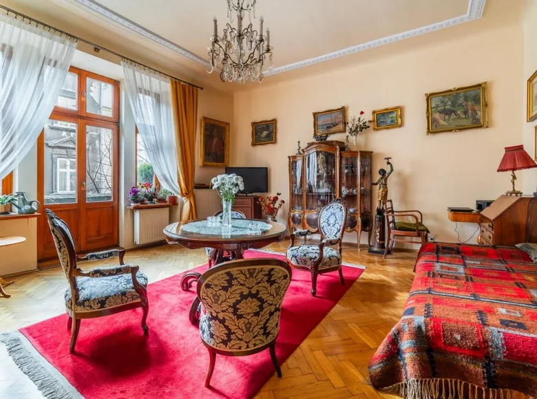 Квартира 764 м² Краков, Польша