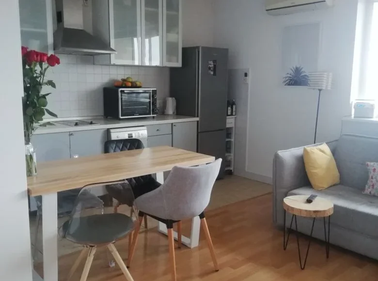 2 room apartment 34 m² in Warsaw, Poland