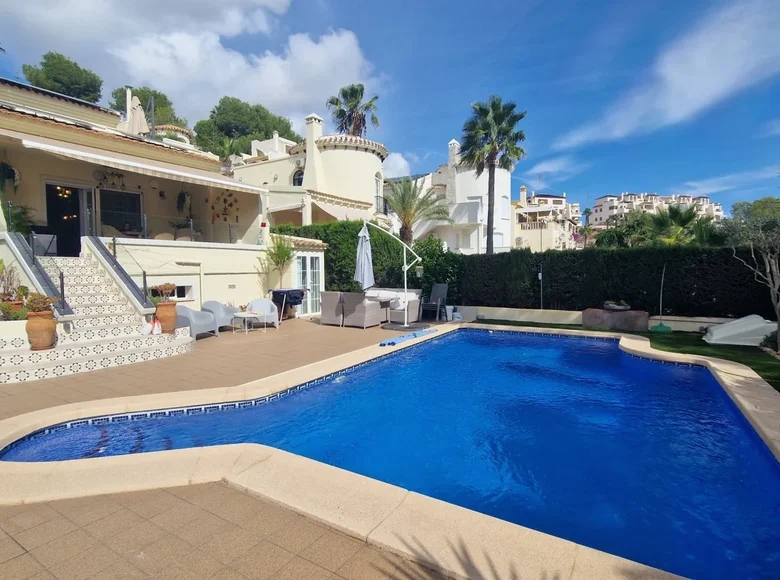 3-Schlafzimmer-Villa 160 m² Orihuela, Spanien