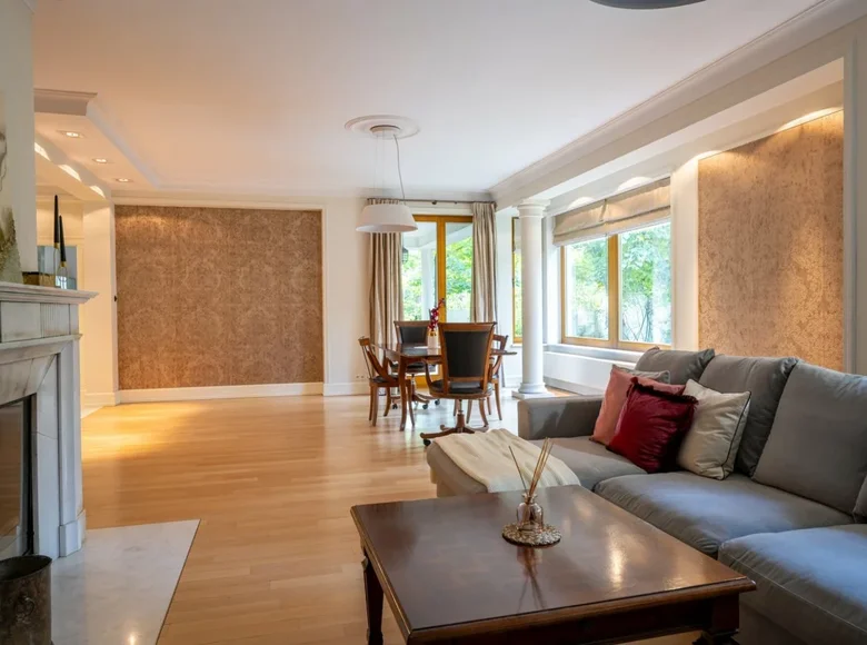 Maison 7 chambres 359 m² Varsovie, Pologne