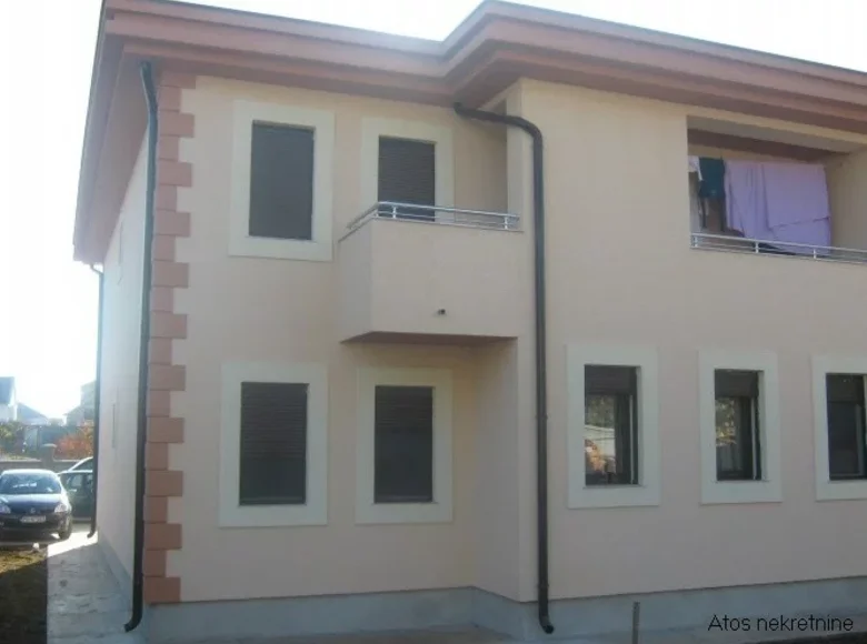 Casa 6 habitaciones 340 m² Podgorica, Montenegro