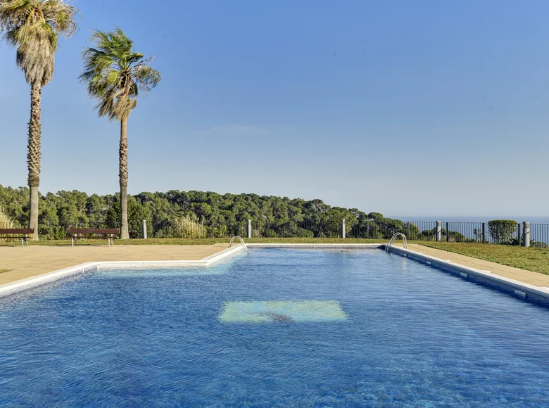 Stadthaus 3 Schlafzimmer 145 m² Santa Maria de Llorell, Spanien