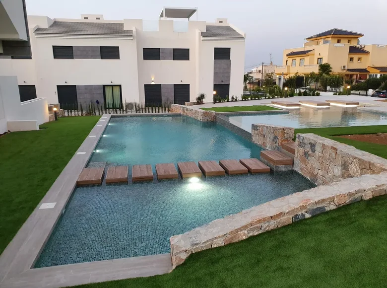 Apartamento 3 habitaciones 74 m² Orihuela, Španjolska