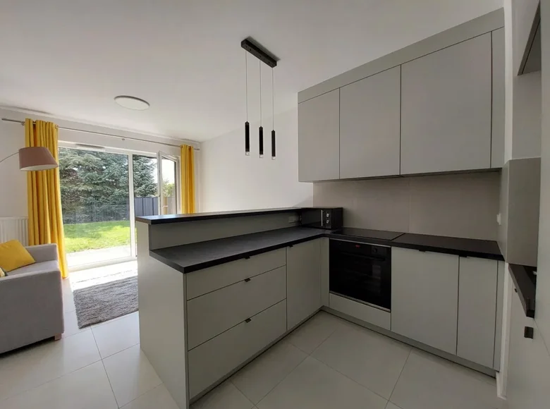 2 room apartment 40 m² in Warsaw, Poland