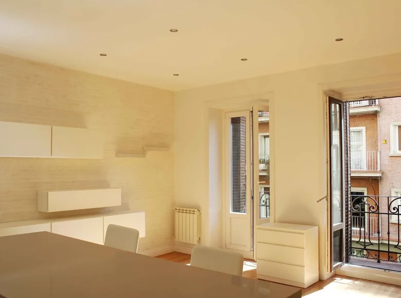 Wohnung 2 Schlafzimmer 90 m² Madrid, Spanien