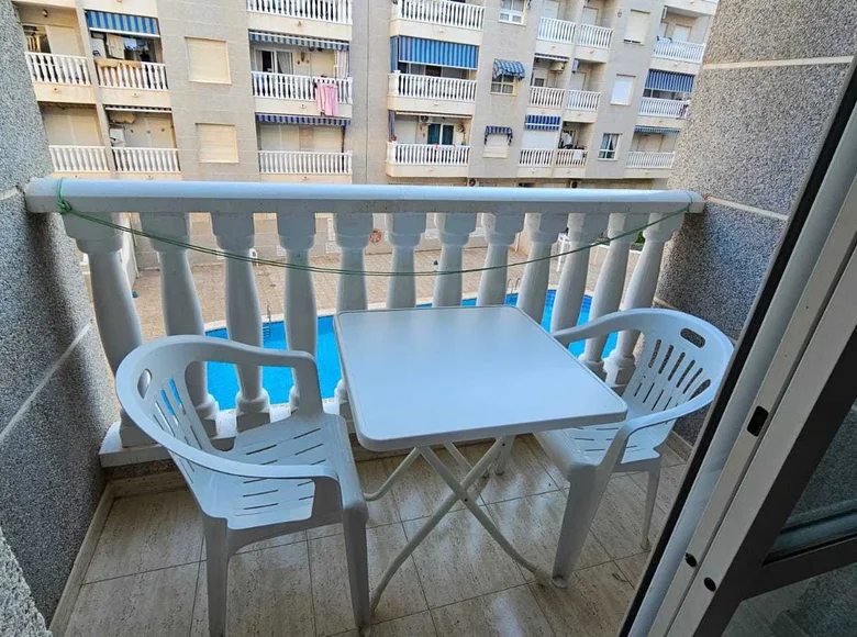 Mieszkanie 1 pokój 50 m² Torrevieja, Hiszpania