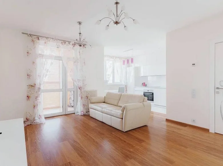 Mieszkanie 2 pokoi 57 m² Mińsk, Białoruś